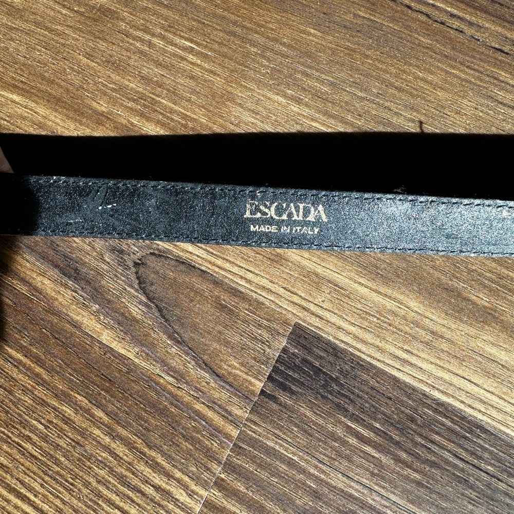 Escada EE Logo Croc-Embossed Leather Belt – Gold Double E Buckle -Size 38 - Picture 4 of 5